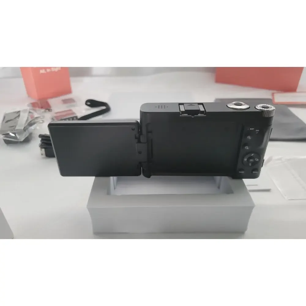 Femivo 4K Digital Camera (DC101AF) Digital Flip Screen New